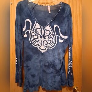 Pink Lotus Blue/Black Long Sleeve Tye Dyed Top with White Batik Design Size XL